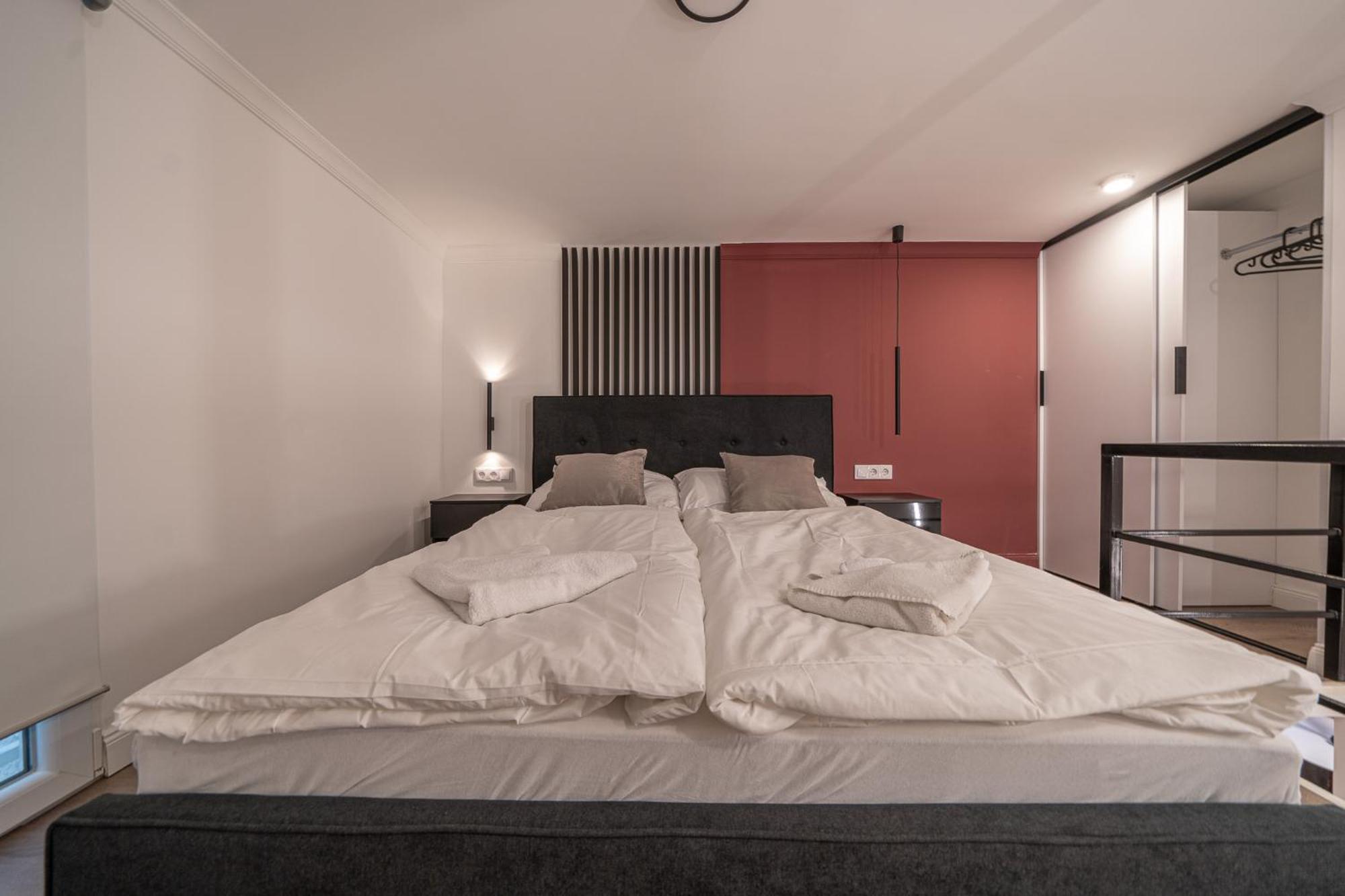 D37 - Dohany Street Urban Suite - Best Location By Bqa — Photos 3